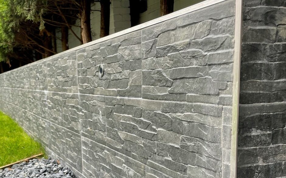 Customer garden wall with split face tiles